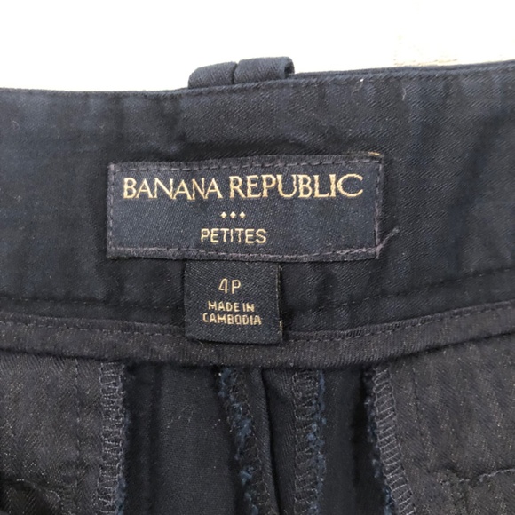 Banana Republic 4p navy short, navy blue shorts, 4p short - Picture 6 of 6